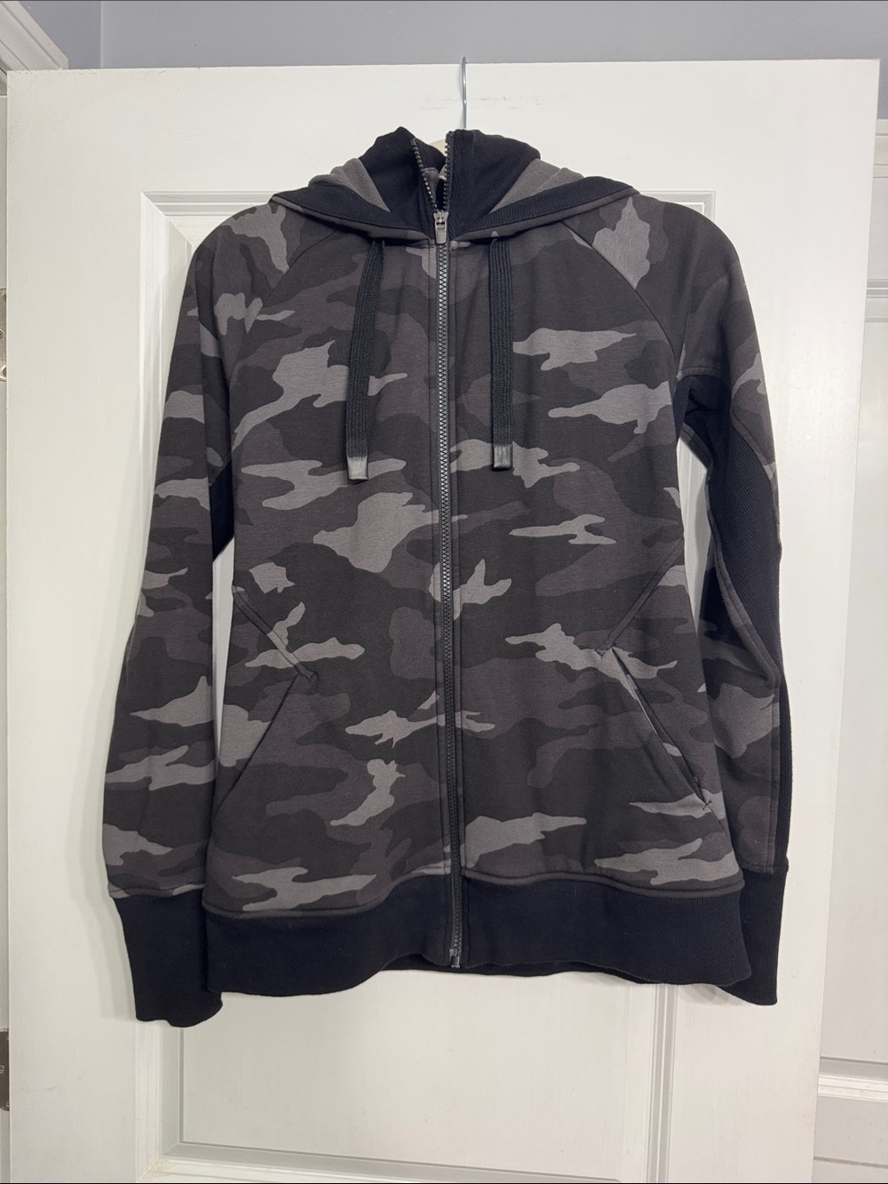 Athleta Women's Black & Gray Camo Full-Zip Hoodie